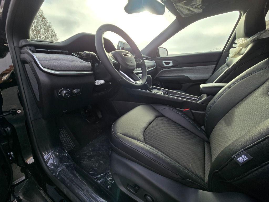 new 2025 Jeep Compass car, priced at $31,310