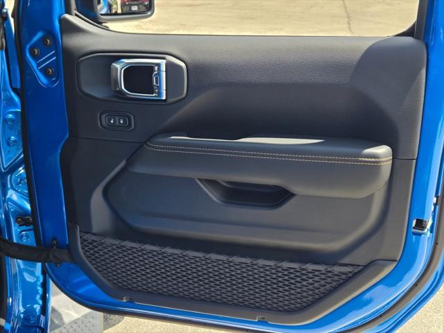 new 2025 Jeep Wrangler car, priced at $52,545