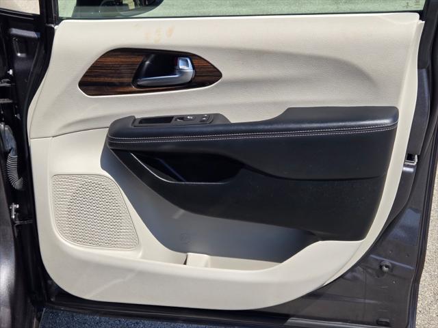 used 2023 Chrysler Pacifica car, priced at $29,454