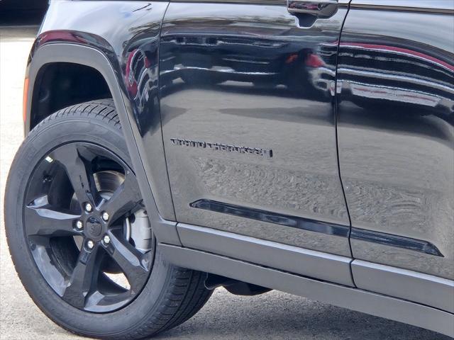 new 2025 Jeep Grand Cherokee car, priced at $46,171