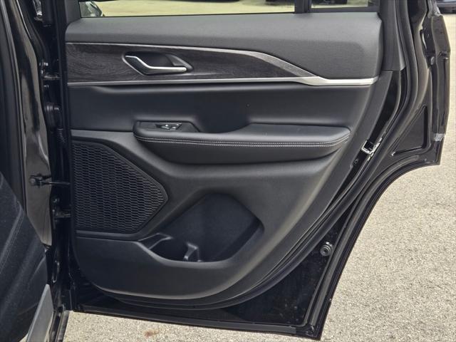 new 2025 Jeep Grand Cherokee car, priced at $46,171