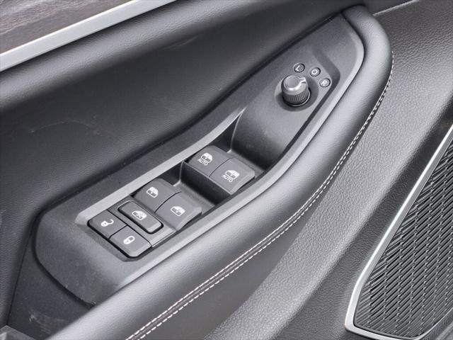 new 2025 Jeep Grand Cherokee car, priced at $50,840