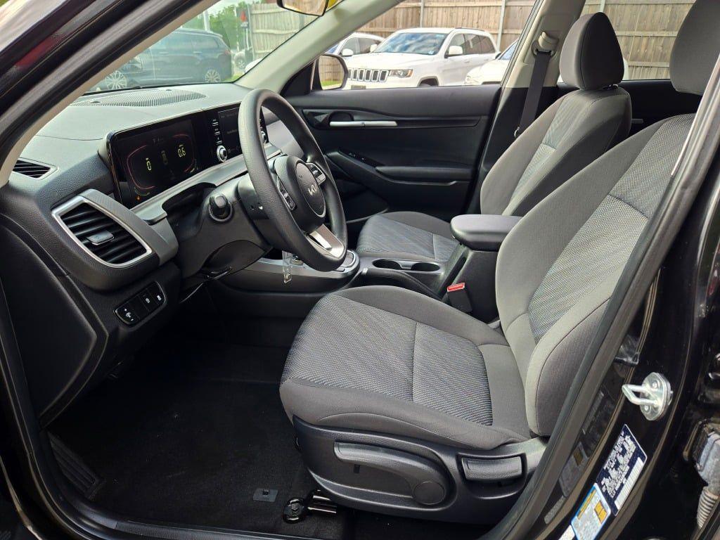used 2024 Kia Seltos car, priced at $23,052