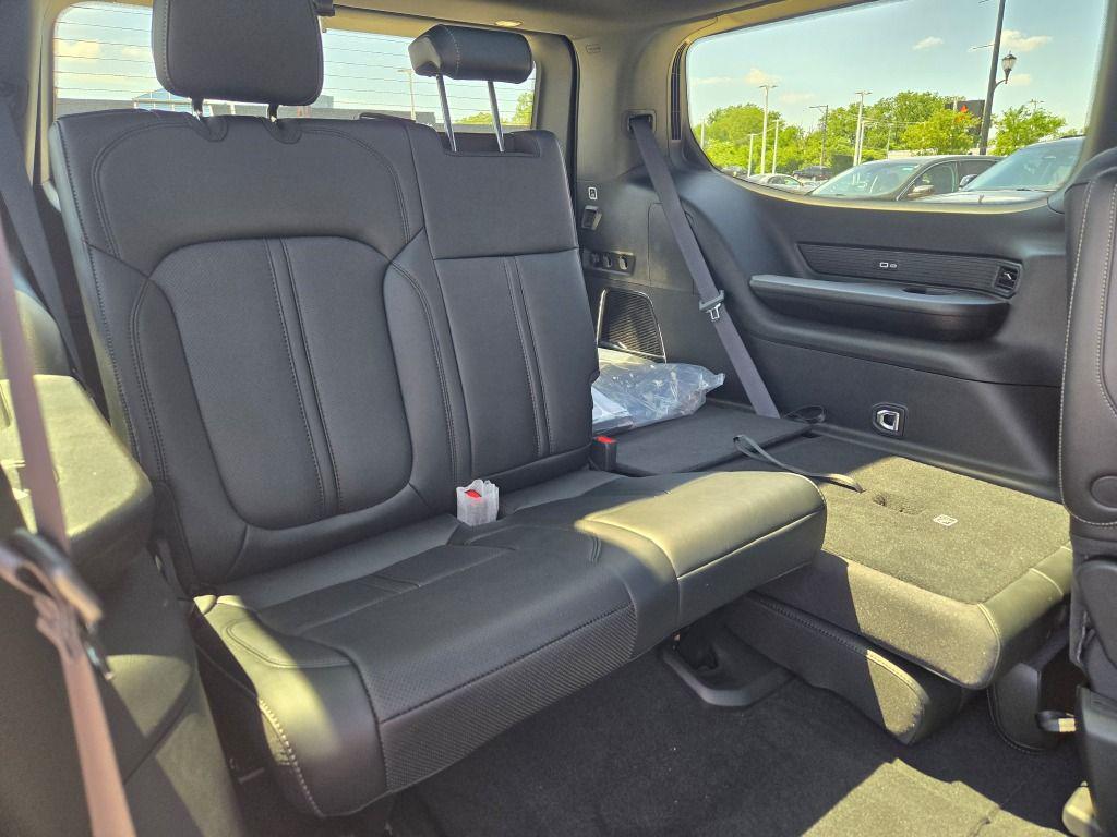 new 2025 Jeep Wagoneer car, priced at $73,977