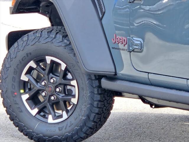 new 2025 Jeep Wrangler car, priced at $60,800