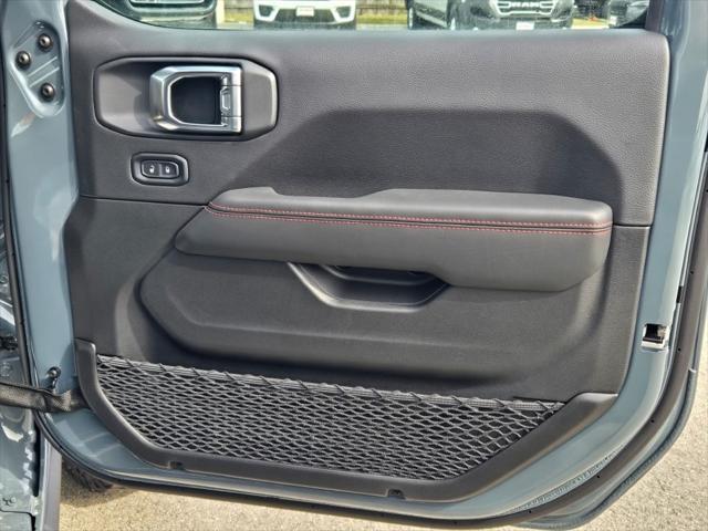 new 2025 Jeep Wrangler car, priced at $60,800