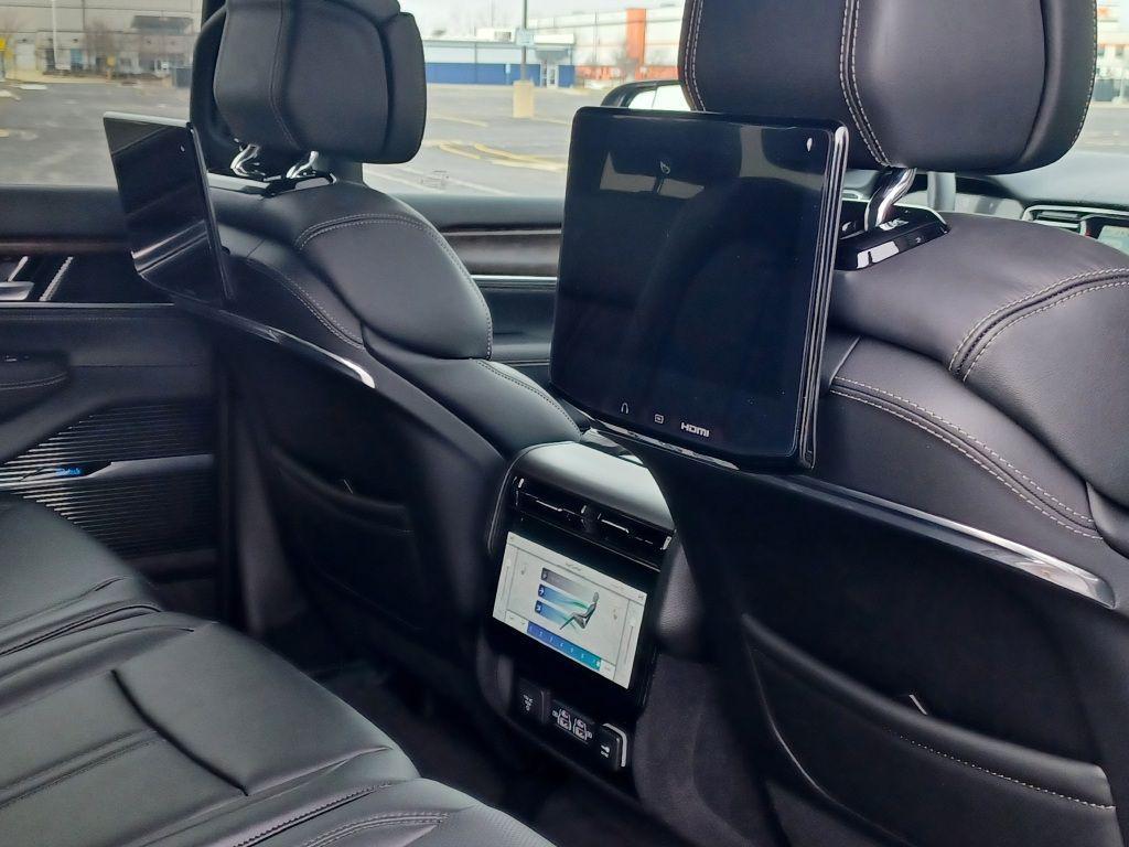 new 2024 Jeep Grand Wagoneer L car, priced at $83,630