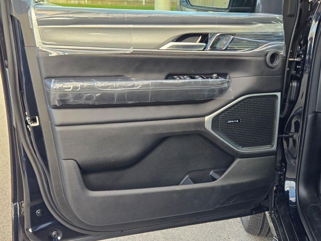 new 2025 Jeep Wagoneer car, priced at $73,221