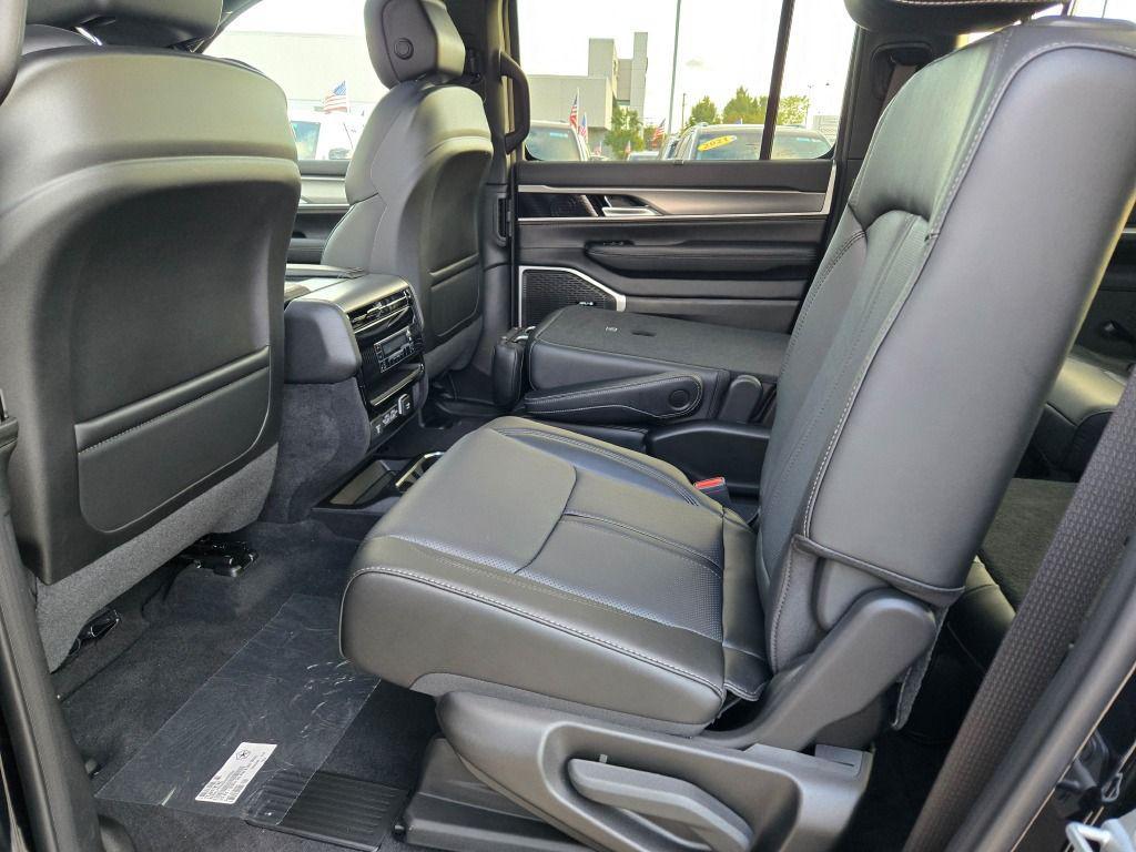 new 2025 Jeep Wagoneer car, priced at $73,221