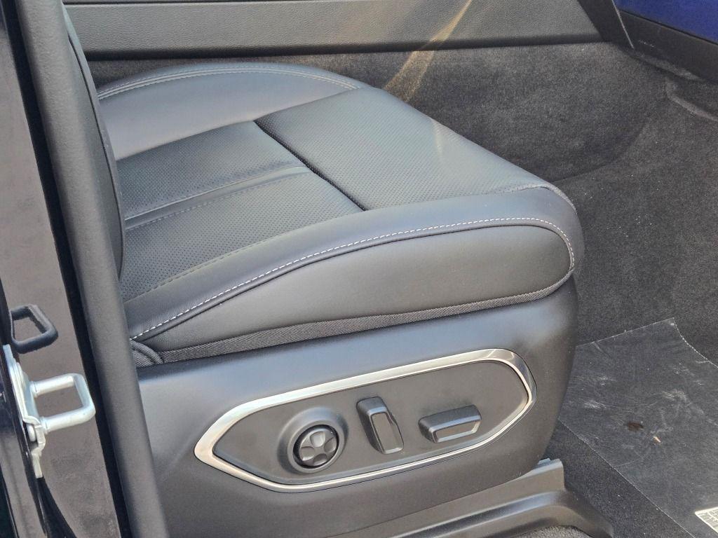 new 2025 Jeep Wagoneer car, priced at $73,221