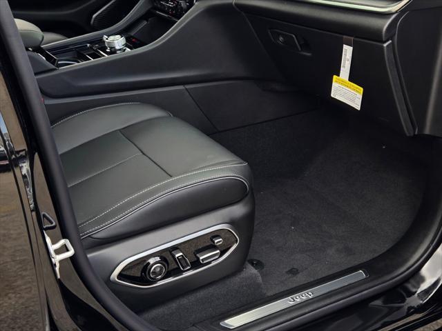 new 2025 Jeep Grand Cherokee car, priced at $59,211