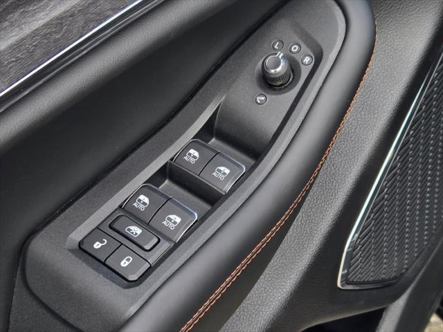 new 2025 Jeep Grand Cherokee car, priced at $59,711