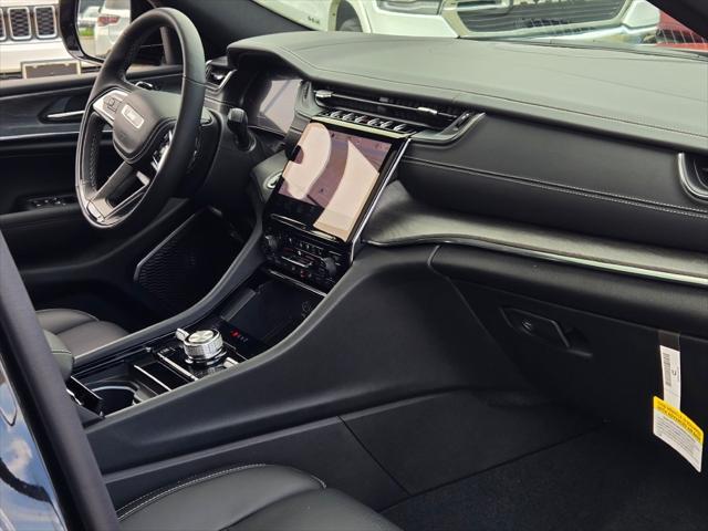 new 2025 Jeep Grand Cherokee car, priced at $59,211