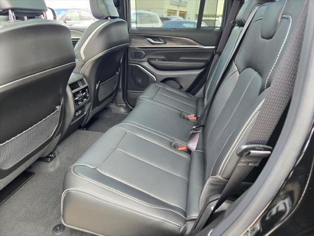 new 2025 Jeep Grand Cherokee car, priced at $59,211
