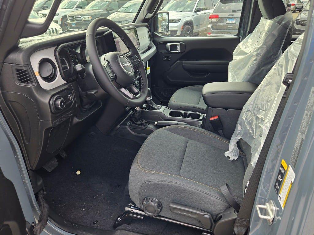 new 2025 Jeep Wrangler car, priced at $45,587