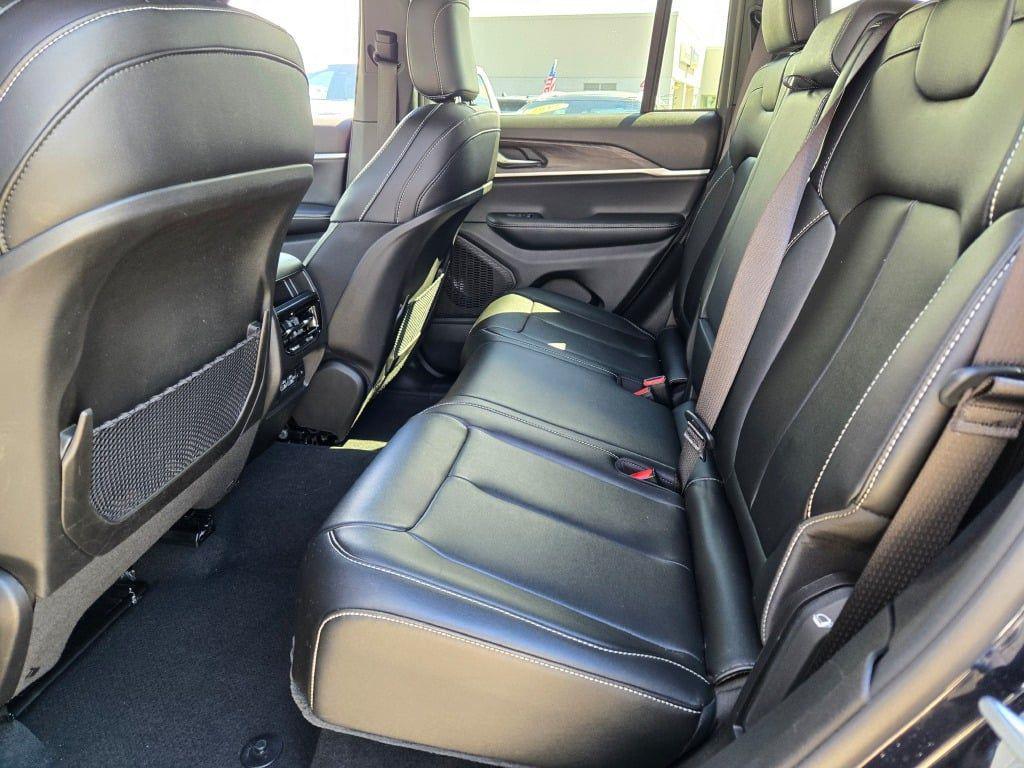 used 2024 Jeep Grand Cherokee car, priced at $35,292