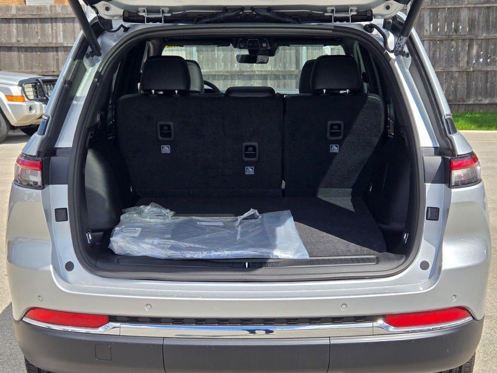 new 2025 Jeep Grand Cherokee car, priced at $47,224