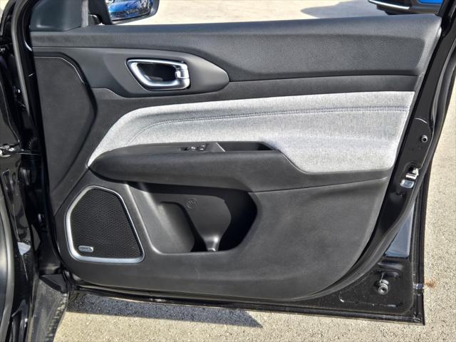 new 2025 Jeep Compass car, priced at $32,331