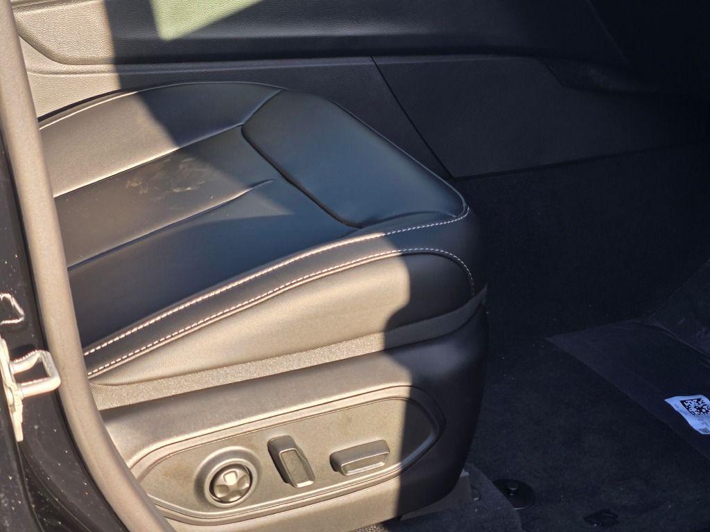 new 2025 Jeep Grand Cherokee L car, priced at $46,649