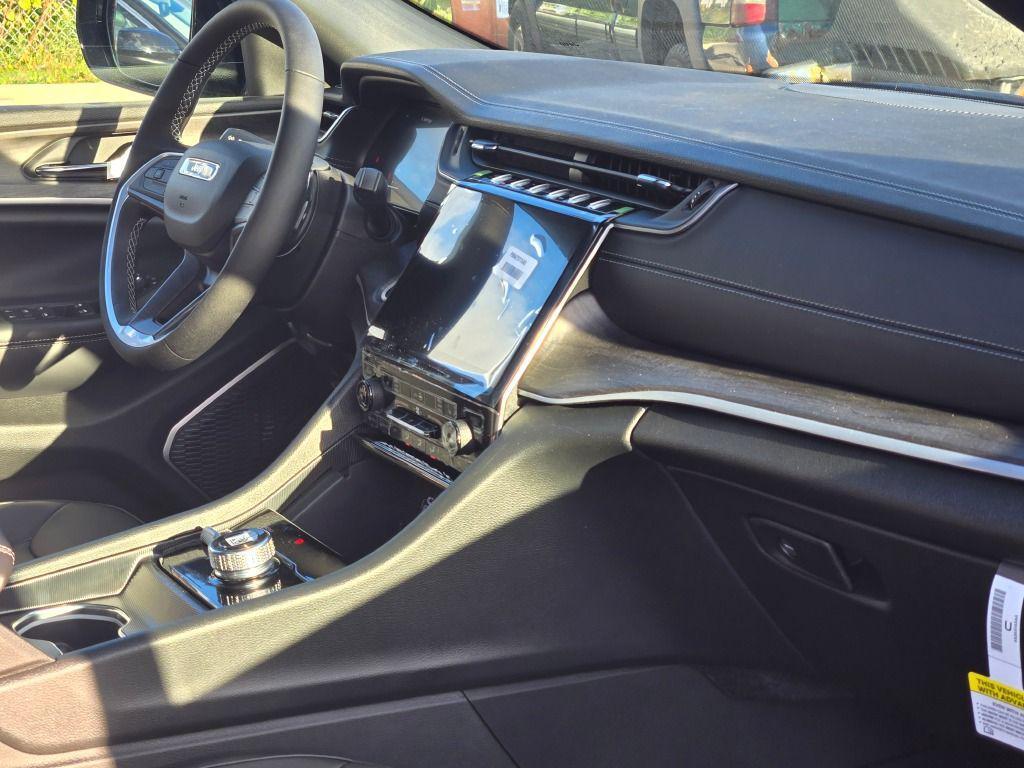 new 2025 Jeep Grand Cherokee L car, priced at $46,649