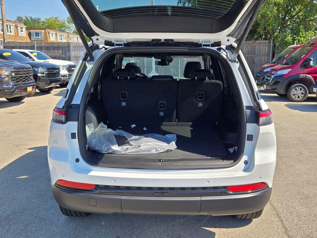 new 2025 Jeep Grand Cherokee car, priced at $46,338