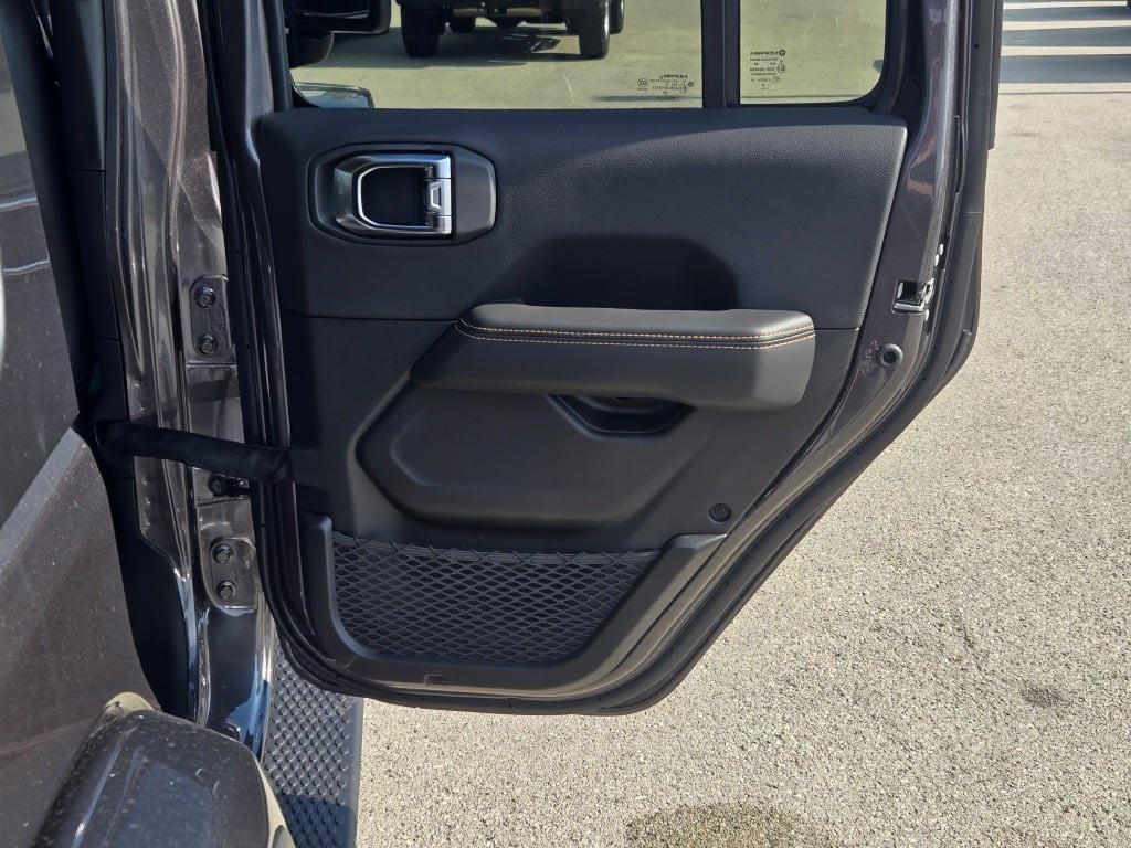 new 2025 Jeep Wrangler car, priced at $52,058