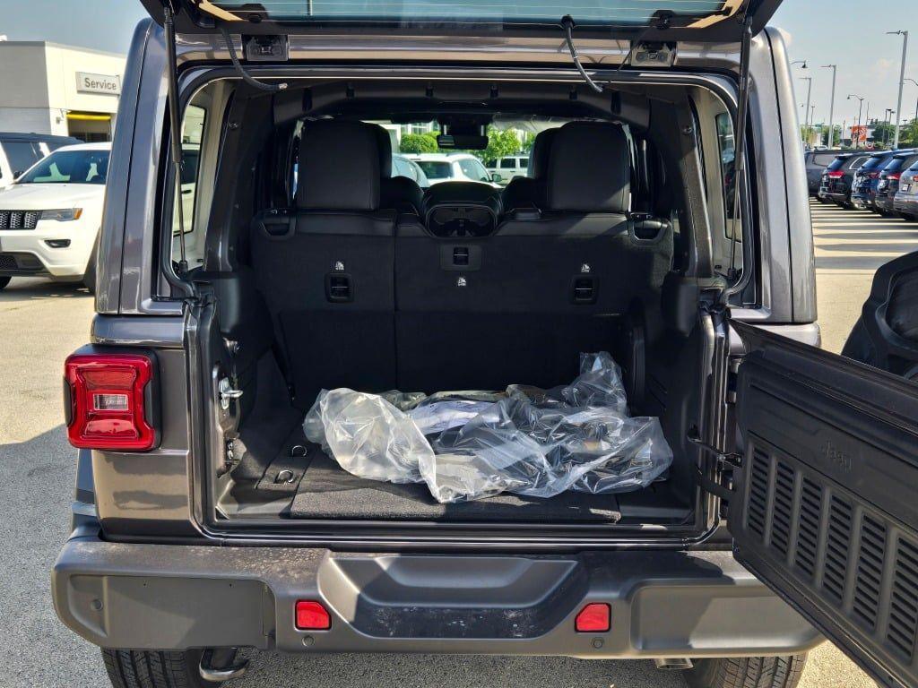 new 2025 Jeep Wrangler car, priced at $51,958