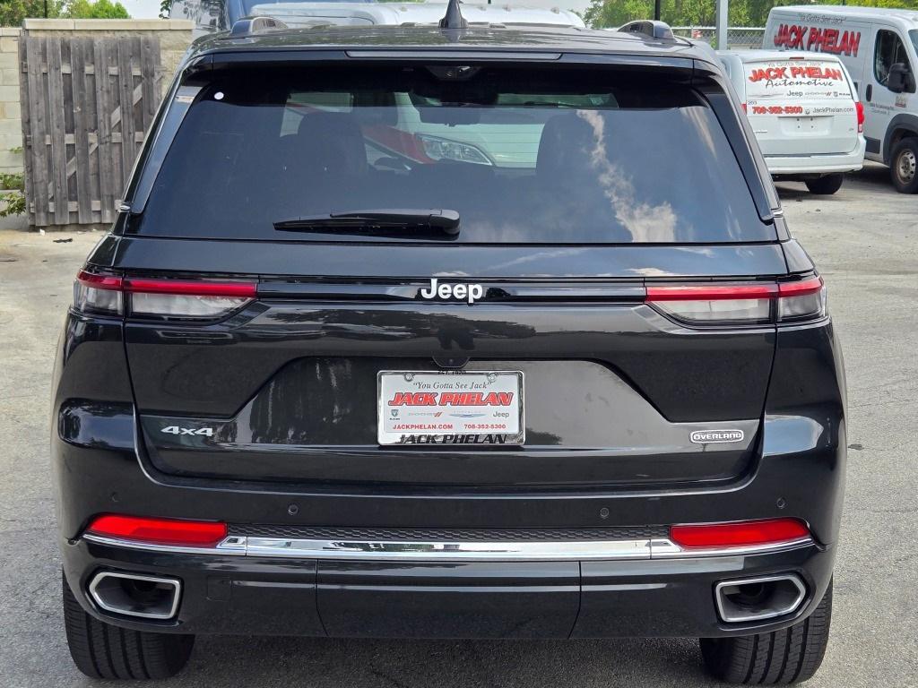 used 2024 Jeep Grand Cherokee car, priced at $50,097