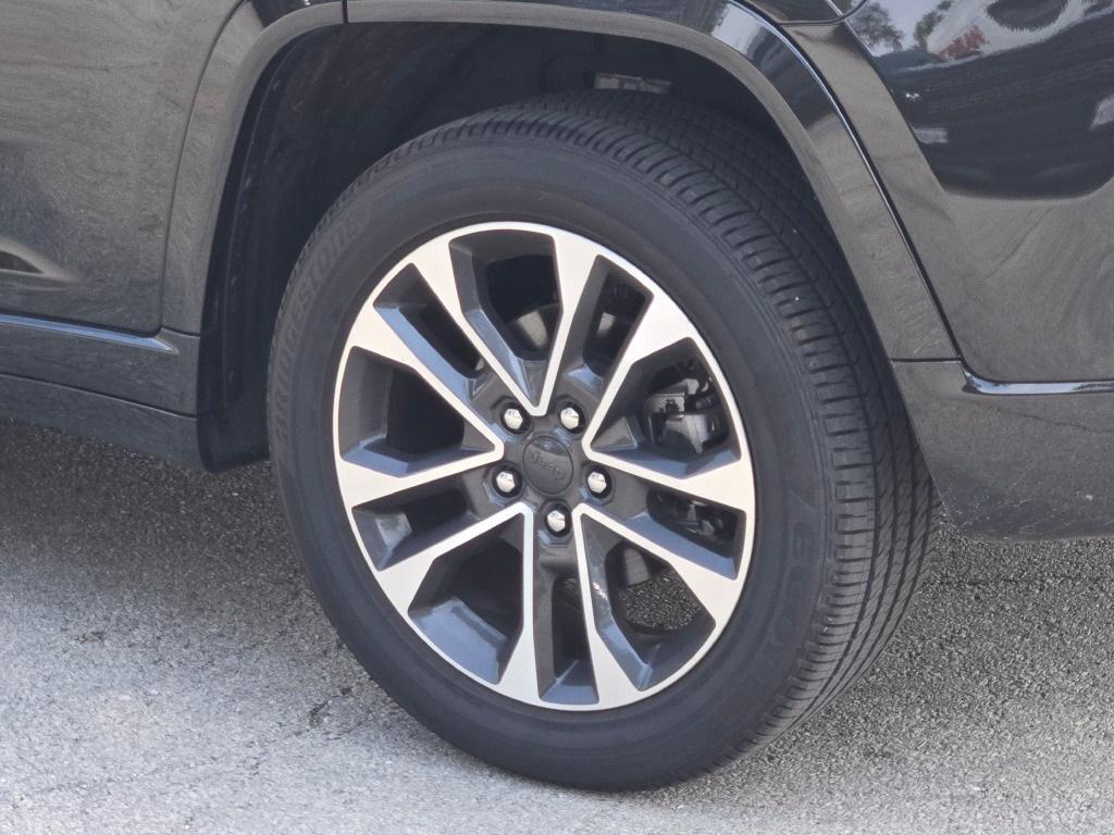 used 2024 Jeep Grand Cherokee car, priced at $50,097