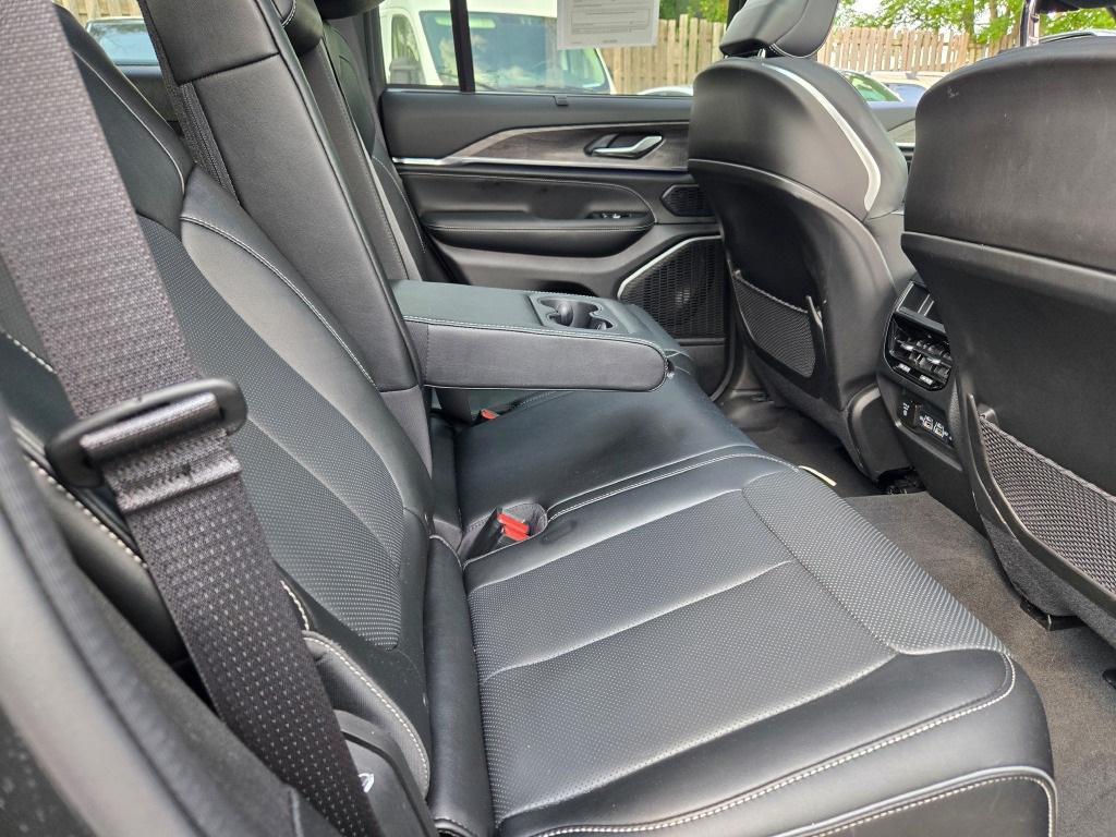 used 2024 Jeep Grand Cherokee car, priced at $50,097