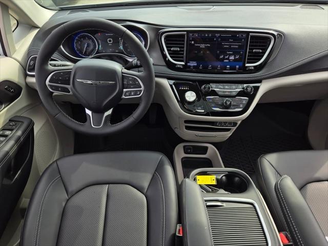 new 2024 Chrysler Pacifica car, priced at $45,740