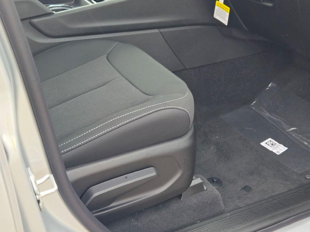 new 2025 Jeep Grand Cherokee car, priced at $37,664