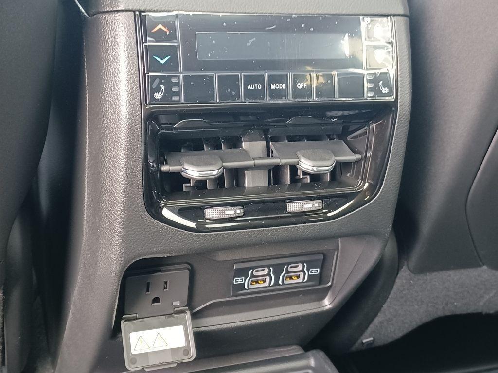 new 2024 Jeep Grand Cherokee L car, priced at $46,860
