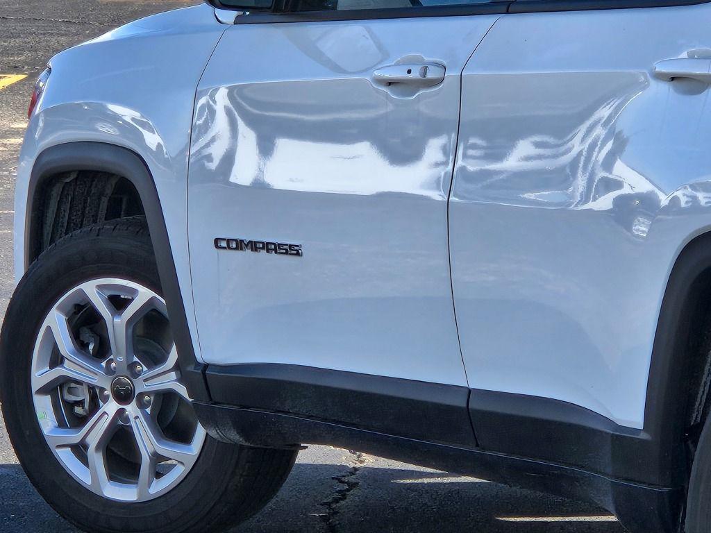 new 2025 Jeep Compass car, priced at $27,440
