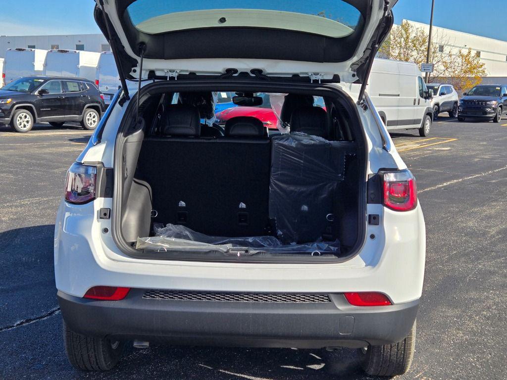 new 2025 Jeep Compass car, priced at $27,440