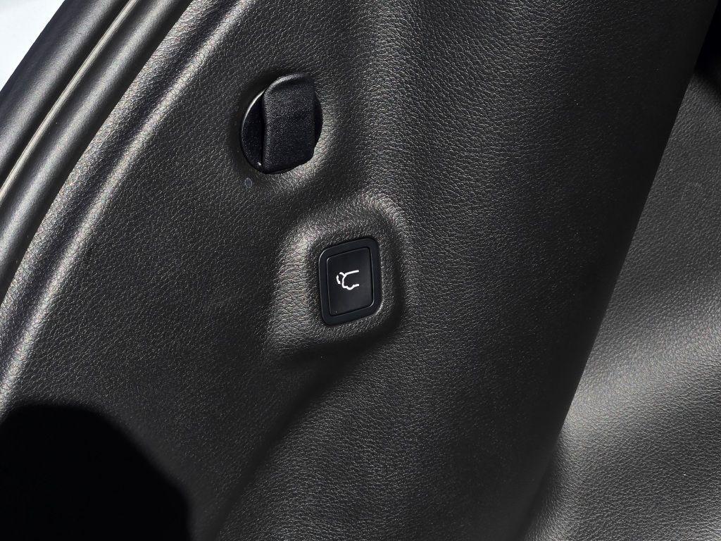 new 2025 Jeep Compass car, priced at $27,440