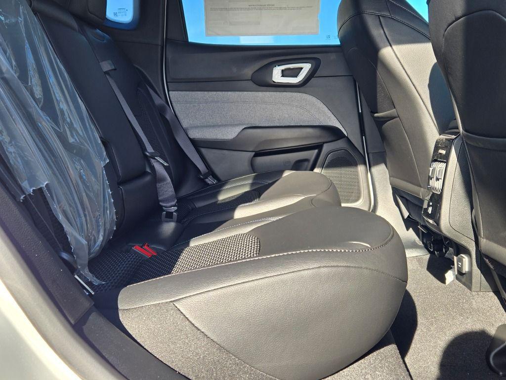 new 2025 Jeep Compass car, priced at $27,440