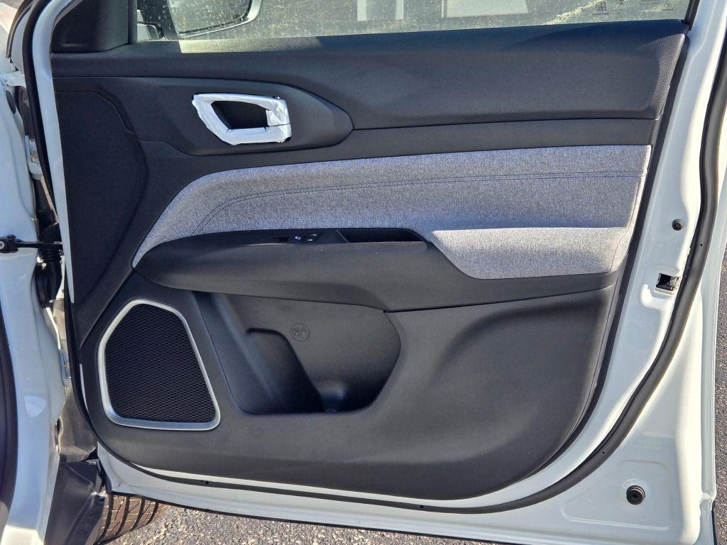 new 2025 Jeep Compass car, priced at $27,440