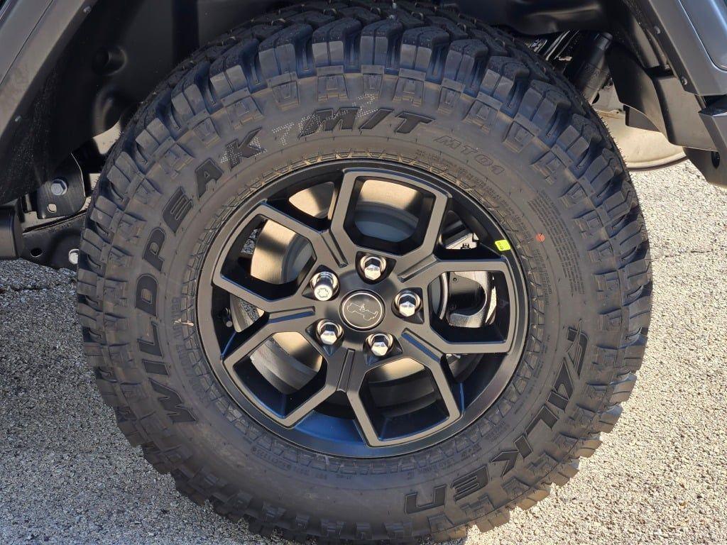 new 2025 Jeep Wrangler car, priced at $46,170