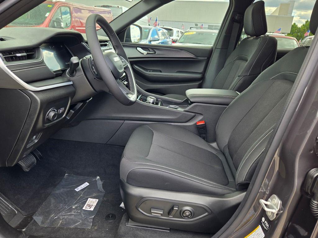 new 2025 Jeep Grand Cherokee L car, priced at $36,907