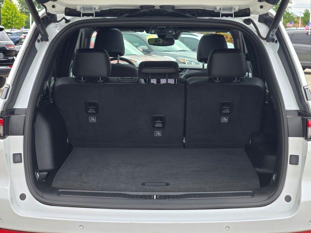used 2024 Jeep Grand Cherokee car, priced at $38,889