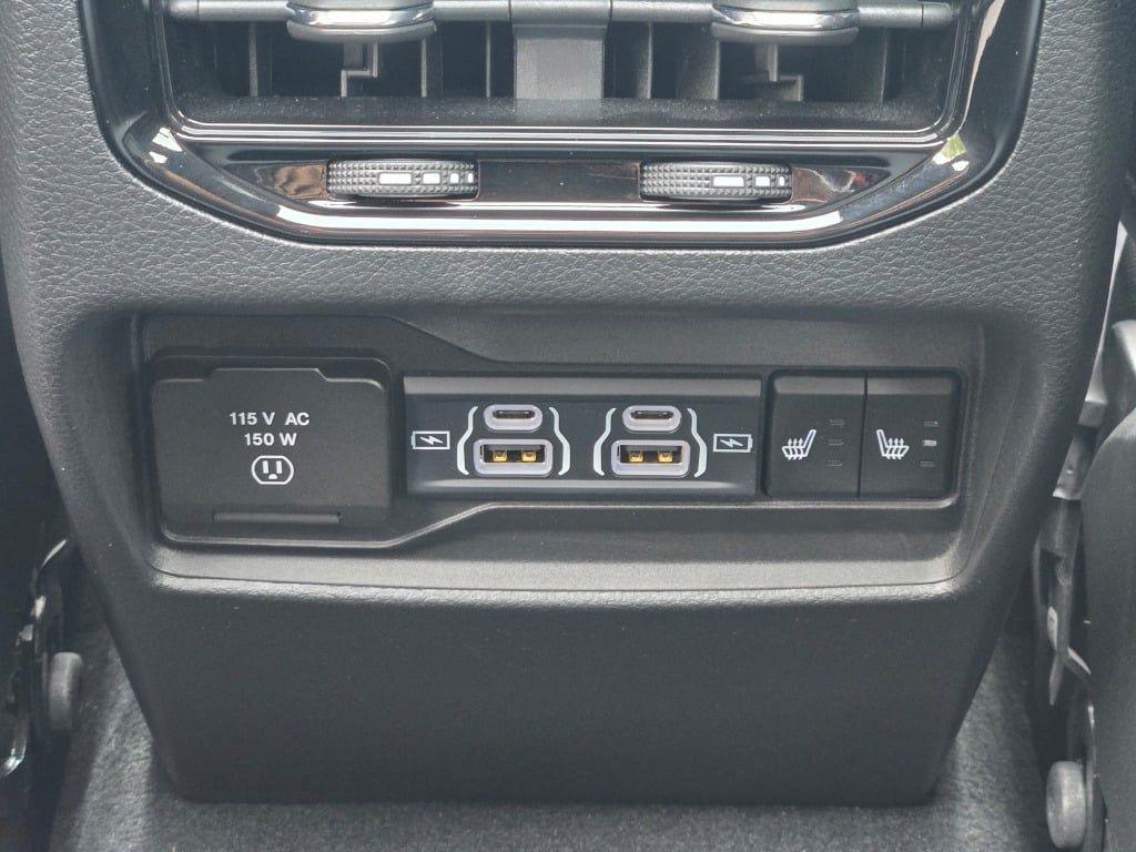 used 2024 Jeep Grand Cherokee car, priced at $38,889
