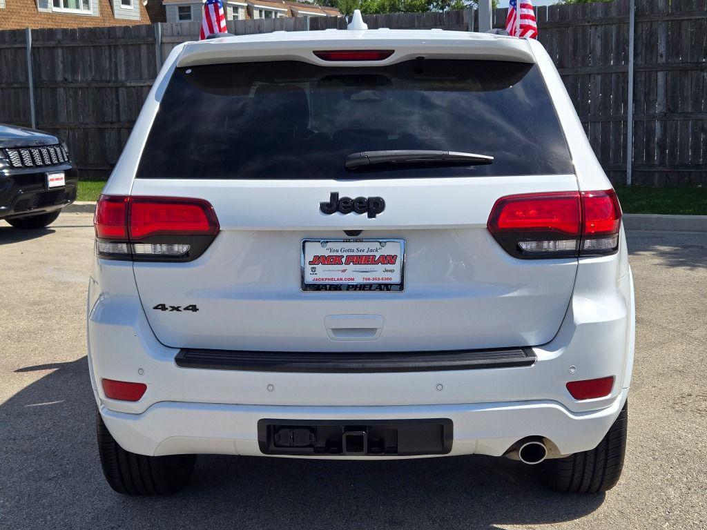 used 2022 Jeep Grand Cherokee car, priced at $28,590