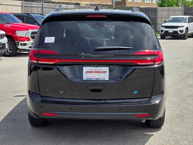 new 2025 Chrysler Pacifica Hybrid car, priced at $49,390