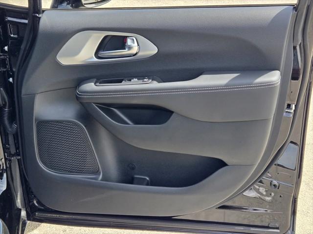 new 2025 Chrysler Pacifica Hybrid car, priced at $49,390