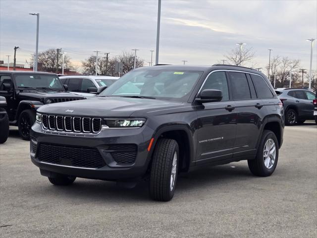 new 2025 Jeep Grand Cherokee car, priced at $38,590