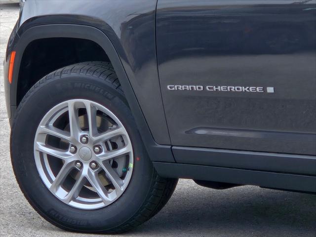 new 2025 Jeep Grand Cherokee car, priced at $38,590