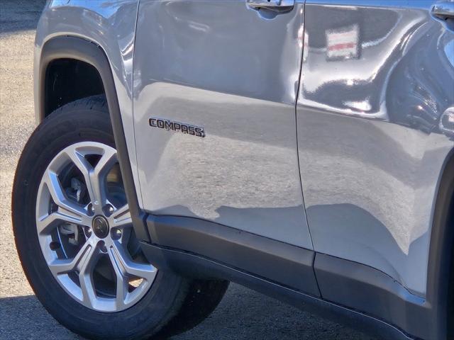 new 2025 Jeep Compass car, priced at $32,035