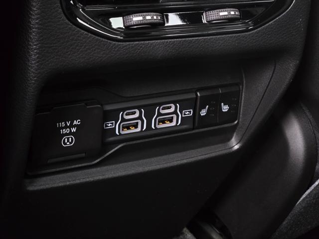 new 2025 Jeep Grand Cherokee car, priced at $49,096