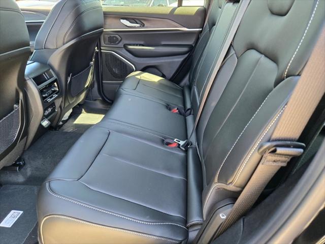 new 2025 Jeep Grand Cherokee car, priced at $46,421